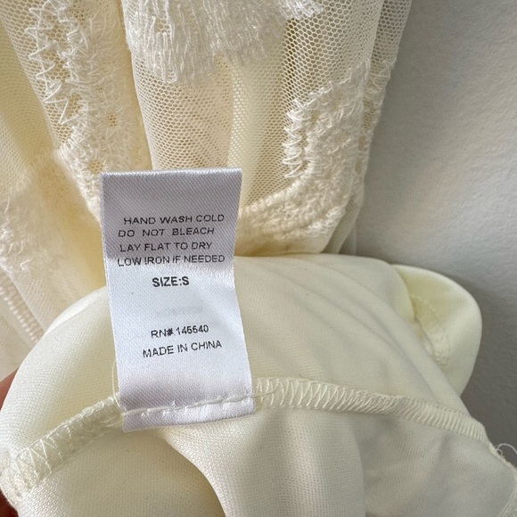 PinkBlush Maternity Cream Lace Mesh Overlay Maxi Dress, new with tag, Size S - Picture 10 of 10